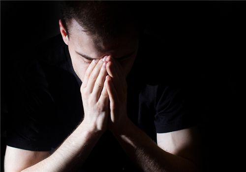 瞬间崩溃的图片,视觉冲击下的心灵震撼