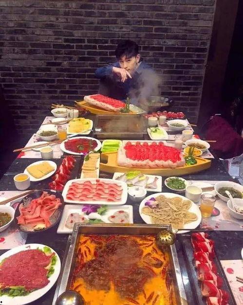 明星 火锅,明星们的美食狂欢之旅